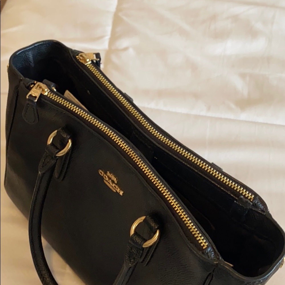 Handbag - Picture 2 of 2